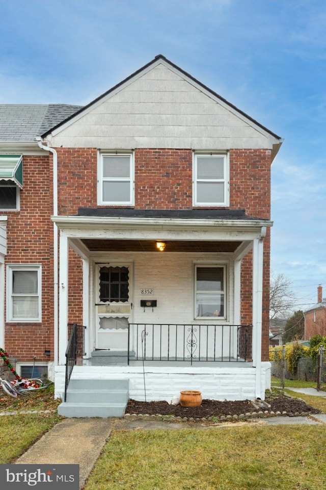 view of front of home featuring covered porch