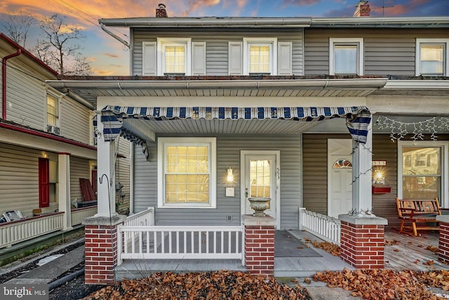 view of front of house with covered porch