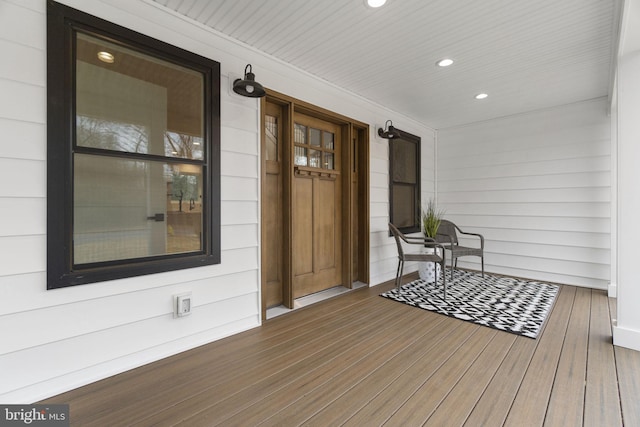 entrance to property with covered porch