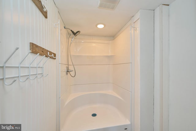 full bath with visible vents