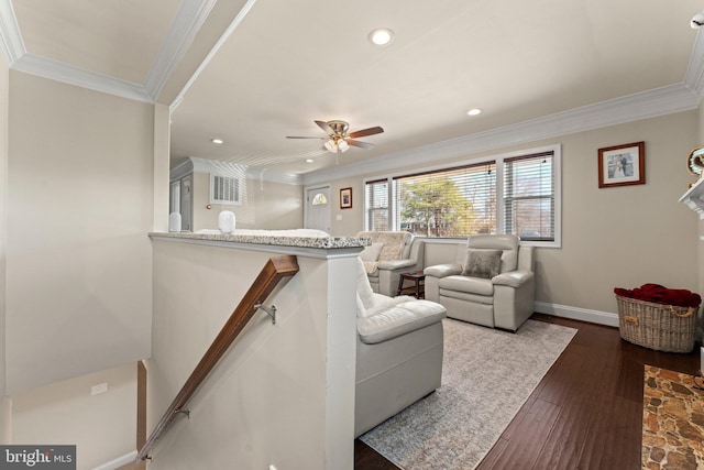 living area featuring crown molding, recessed lighting, a ceiling fan, baseboards, and hardwood / wood-style flooring