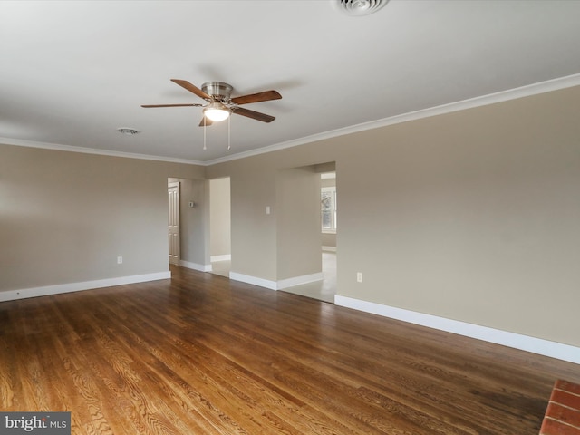 unfurnished room with dark wood-type flooring, ceiling fan, and ornamental molding