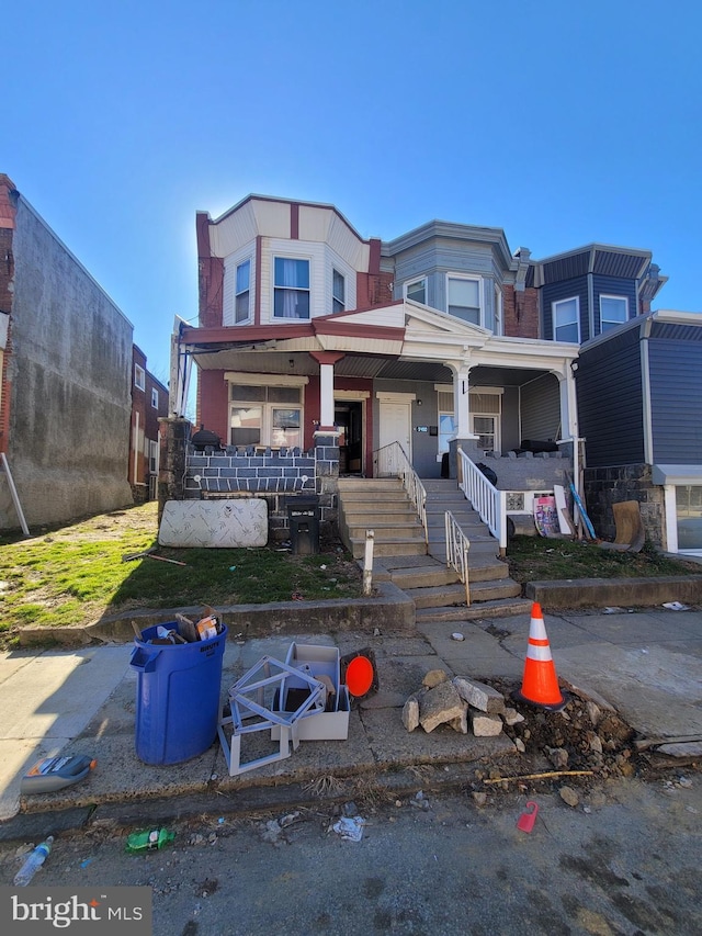 view of front of property featuring a porch