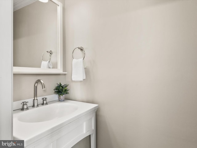 bathroom featuring sink