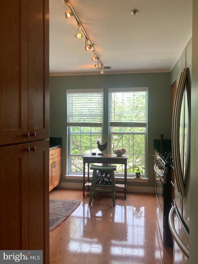 dining room featuring ornamental molding