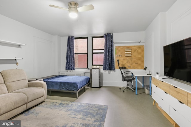 bedroom featuring ceiling fan