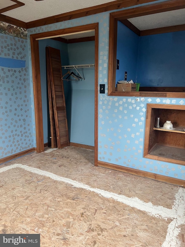 30 Foggy Bottom Ln, Berkeley Springs, WV 25411 - interior space with a textured ceiling and a closet