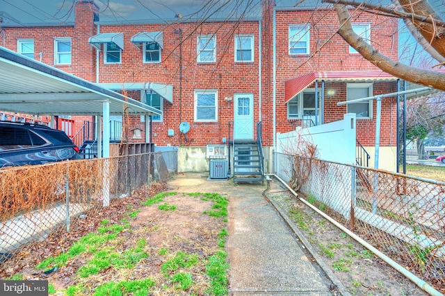 view of yard featuring cooling unit