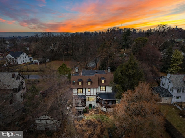 view of aerial view at dusk