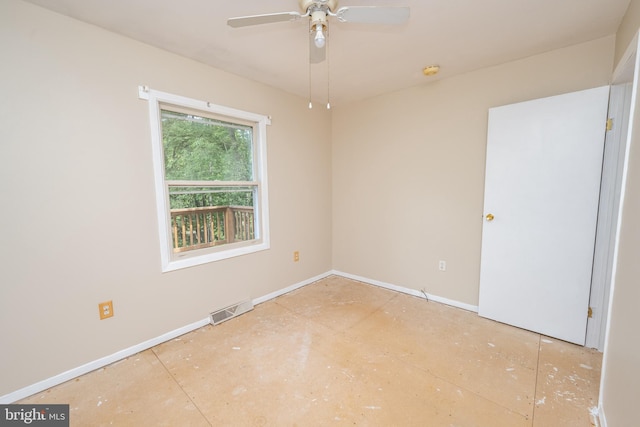 empty room with ceiling fan