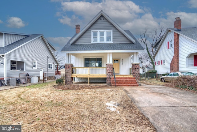 view of front facade with covered porch