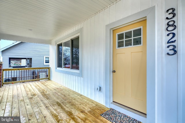 property entrance with a porch