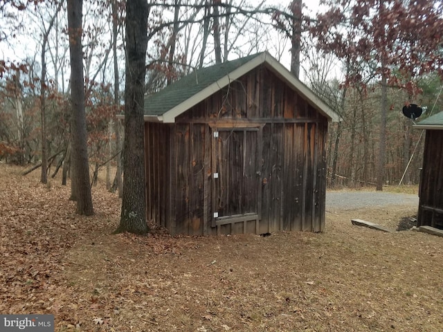 view of outdoor structure