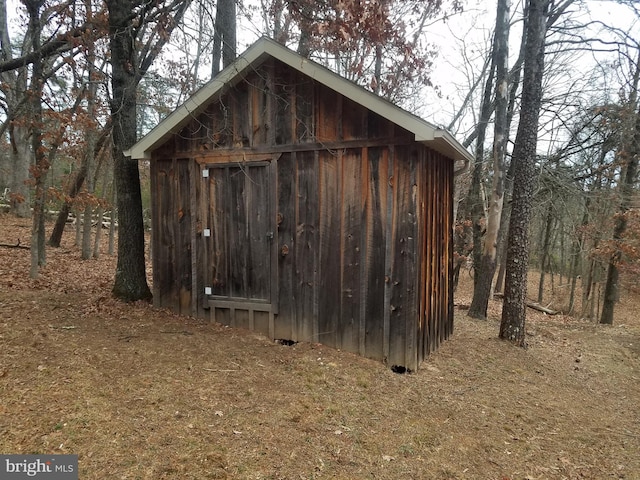 view of outbuilding