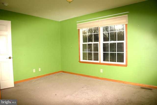 2477 Meade Dr, Vineland, NJ 08361 - empty room featuring carpet