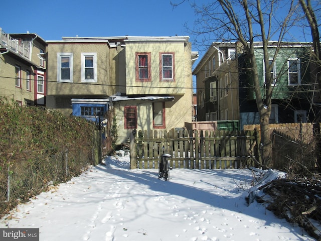 view of front of house