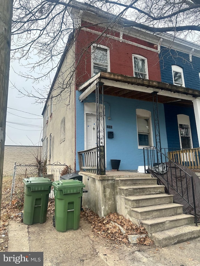 view of front of property with a porch