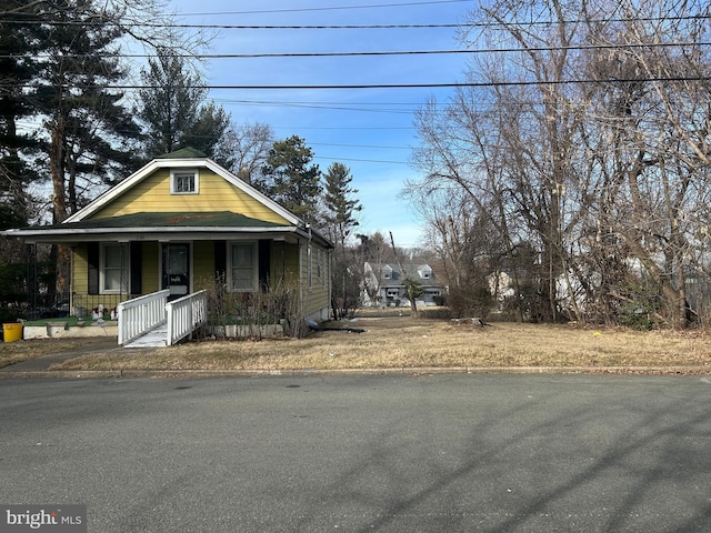 view of front of house featuring covered porch