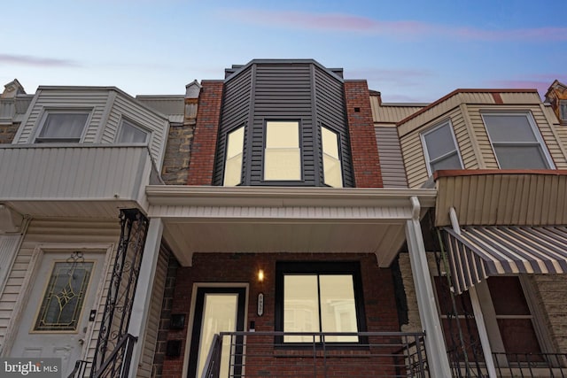 multi unit property featuring covered porch