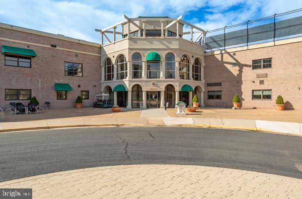 view of building exterior