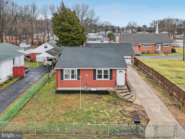 view of front of house with a front lawn