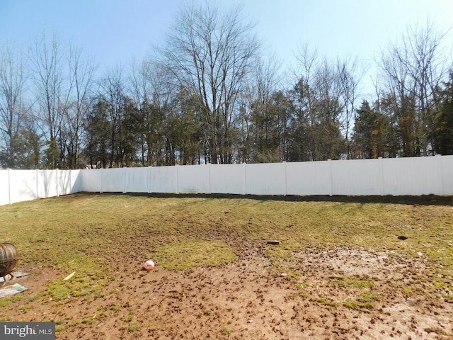 view of yard featuring fence