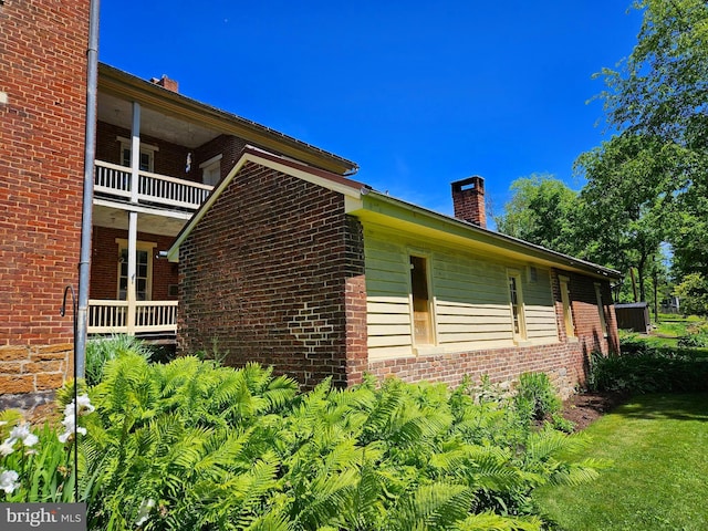 view of side of home