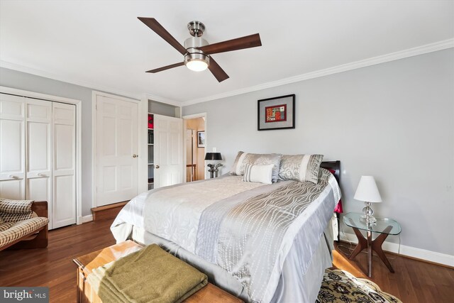 bedroom with ceiling fan, ornamental molding, and dark hardwood / wood-style flooring