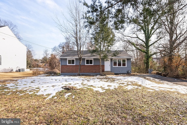 view of front of property