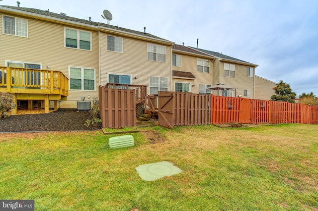 view of yard with central AC