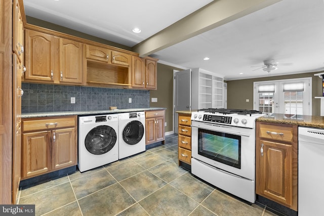 kitchen featuring tasteful backsplash, washing machine and clothes dryer, dishwasher, gas stove, and ornamental molding