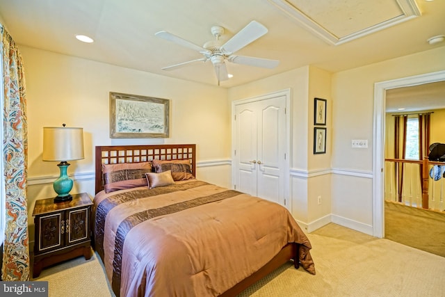 bedroom featuring ceiling fan, recessed lighting, carpet floors, baseboards, and a closet