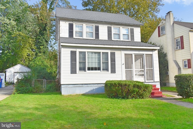 view of front facade with a front lawn