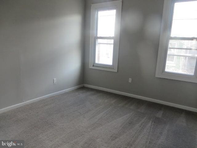 view of carpeted spare room