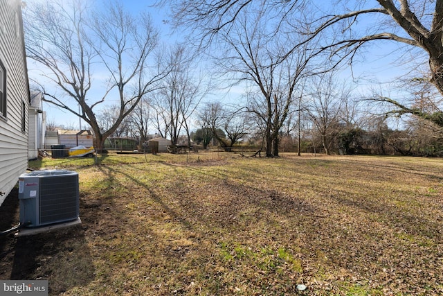 view of yard featuring cooling unit