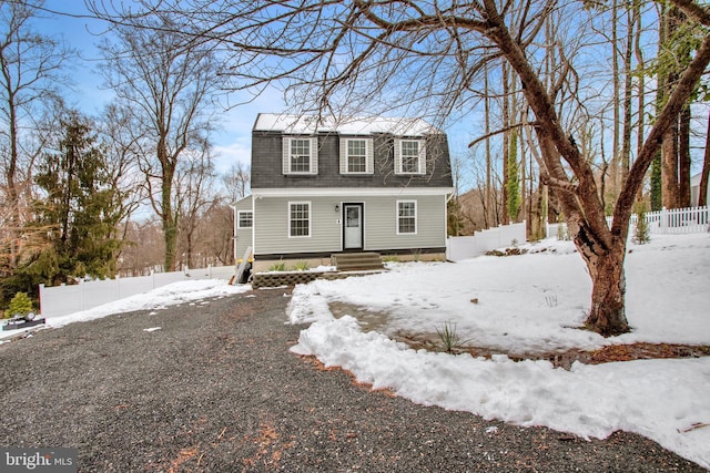 view of front of property