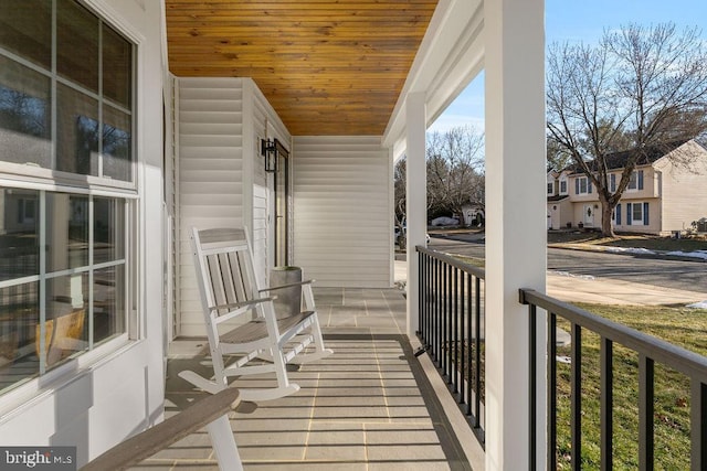 balcony featuring covered porch