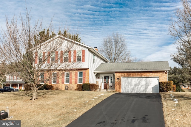 view of front property featuring a garage