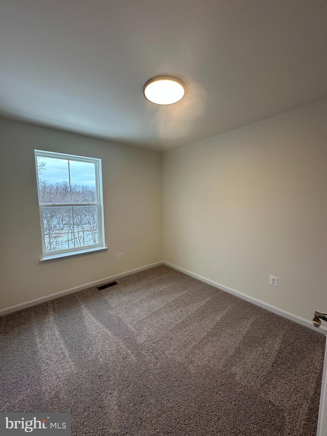 empty room with carpet