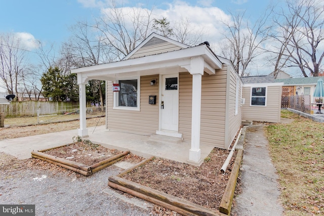 view of front of property