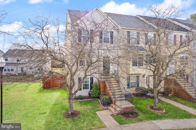 view of front of house with a front yard