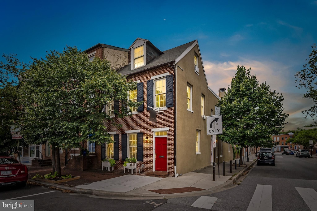 view of front of home