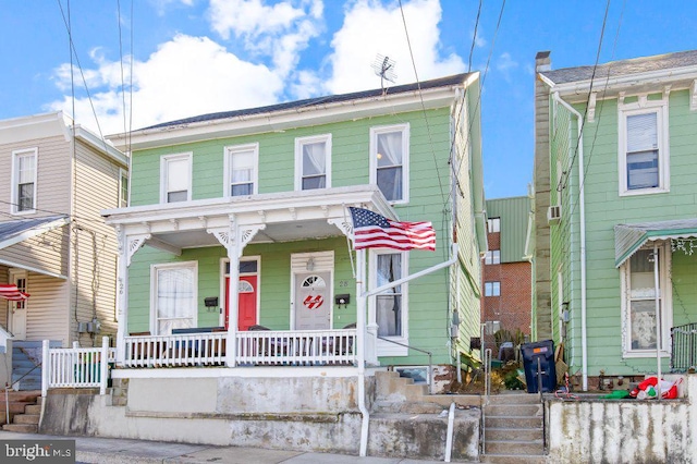 view of front facade with covered porch