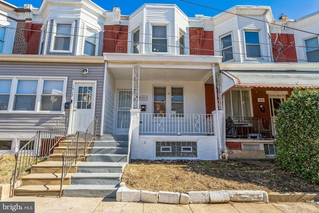 multi unit property with a porch