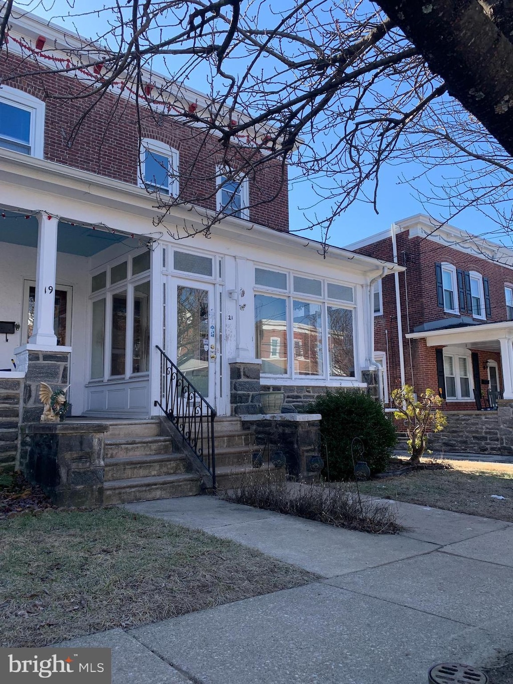 view of front of house