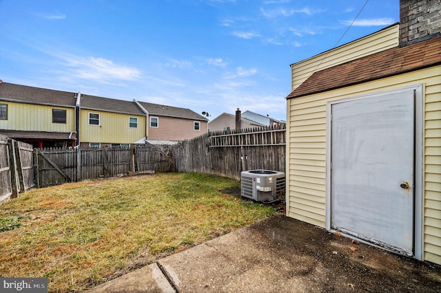 view of yard with cooling unit