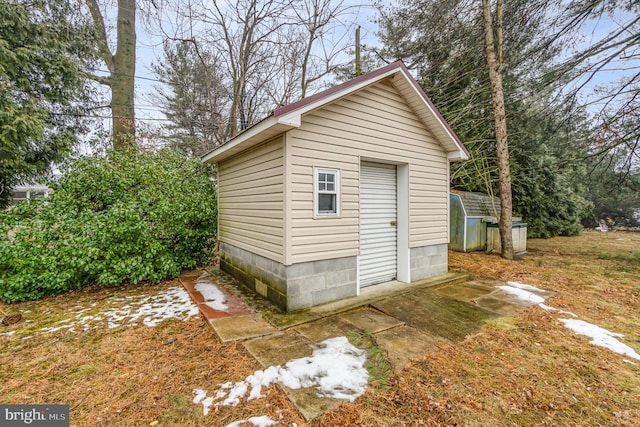 view of outbuilding