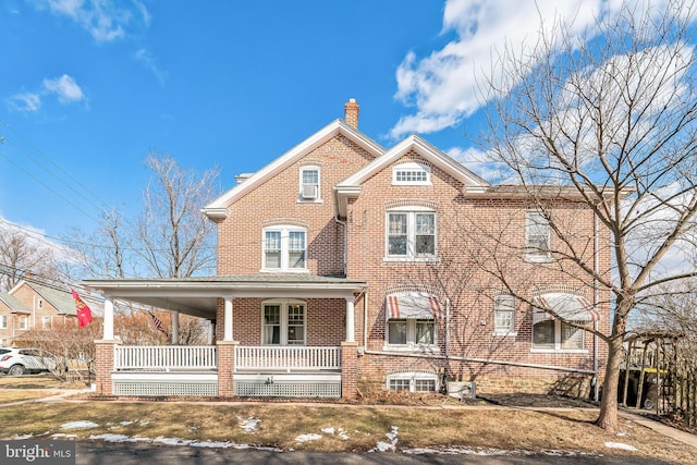 view of front of home with covered porch