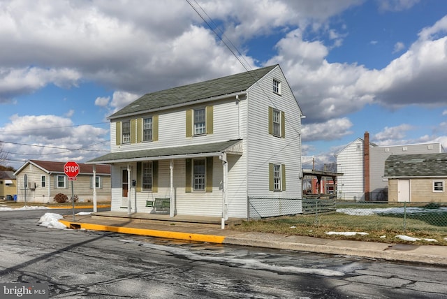 view of front of home featuring covered porch