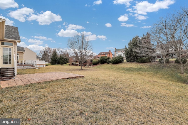 view of yard featuring a patio